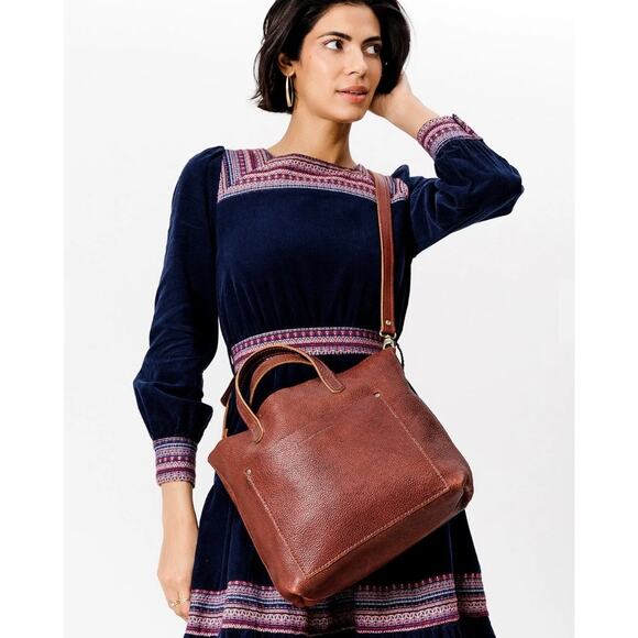 Portland Leather Goods PLG Medium Crossbody Leather Tote Bag Nutmeg Tan Purse - Picture 1 of 8